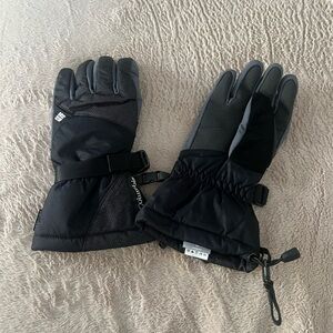 Columbia Kids winter/snow gloves:  used once maybe